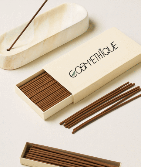 encens dans une boites et quelques uns posé