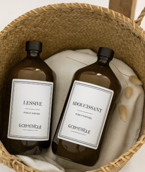 bidon marron de lessive et adoucissant